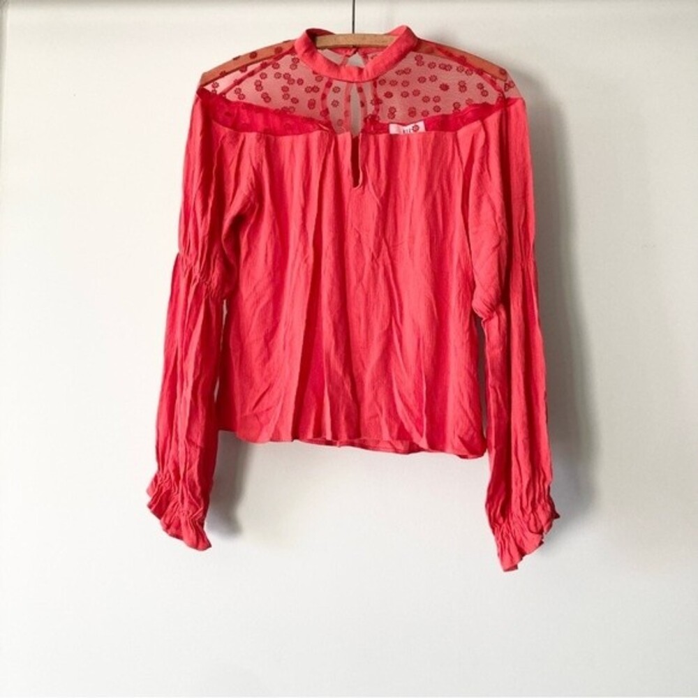 NWT NSR red top puffed sleeves with‎ mesh xs